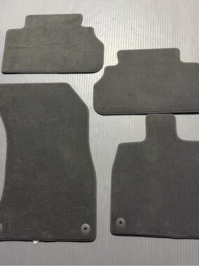 Audi q5 2019-2024 Set of Black Car Floor Mats